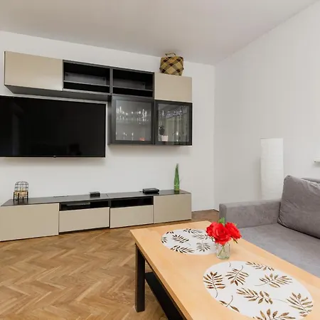 아파트 Bright Wola 2 Km To Old Town Square By Renters