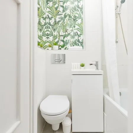 Bright Wola 2 Km To Old Town Square By Renters *